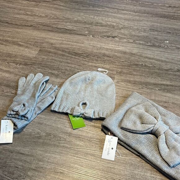 Kate Spade New York Women's Gathered Bow Gloves, Beanie and Scarf Grey Melange, - Picture 1 of 2